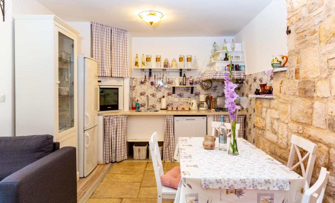 Appartement Lilo Lavender à Loborika Extérieur photo