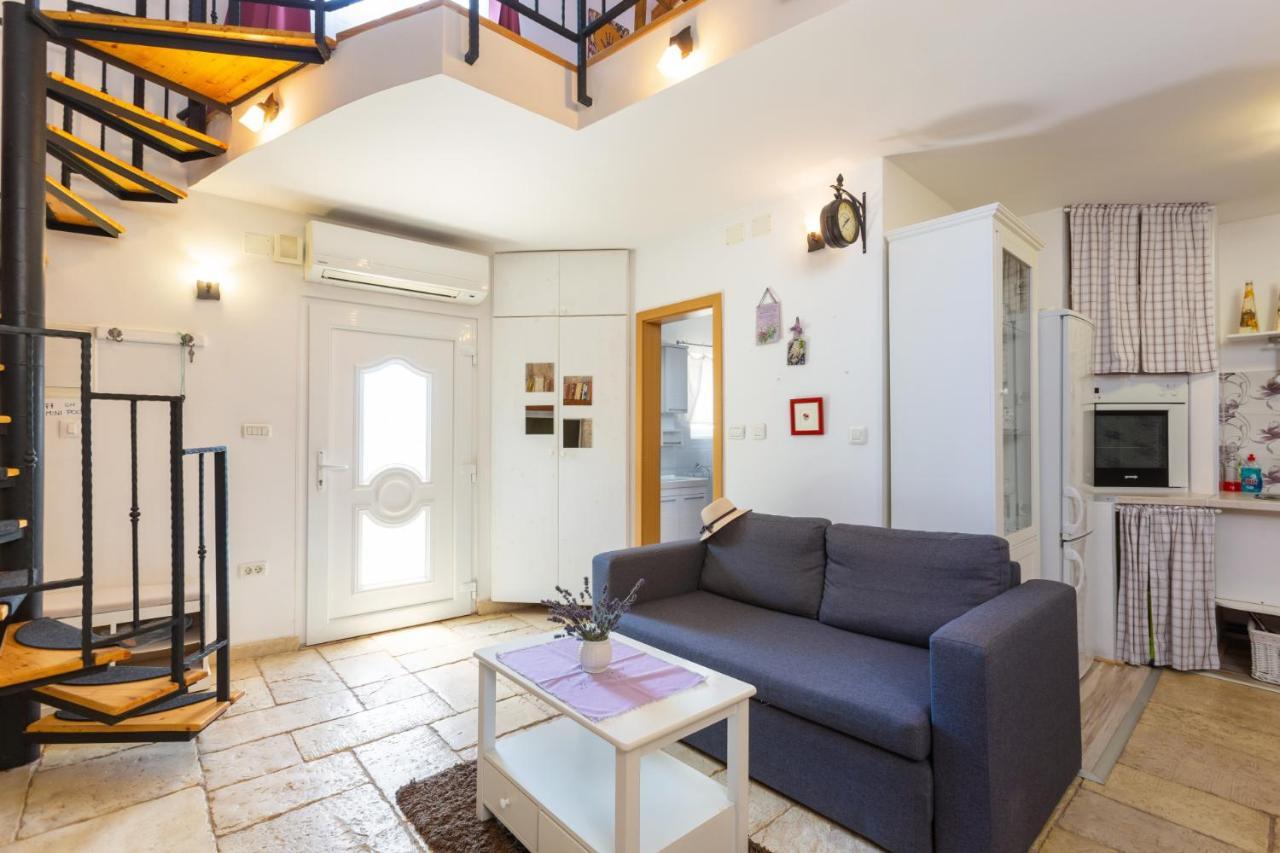 Appartement Lilo Lavender à Loborika Extérieur photo